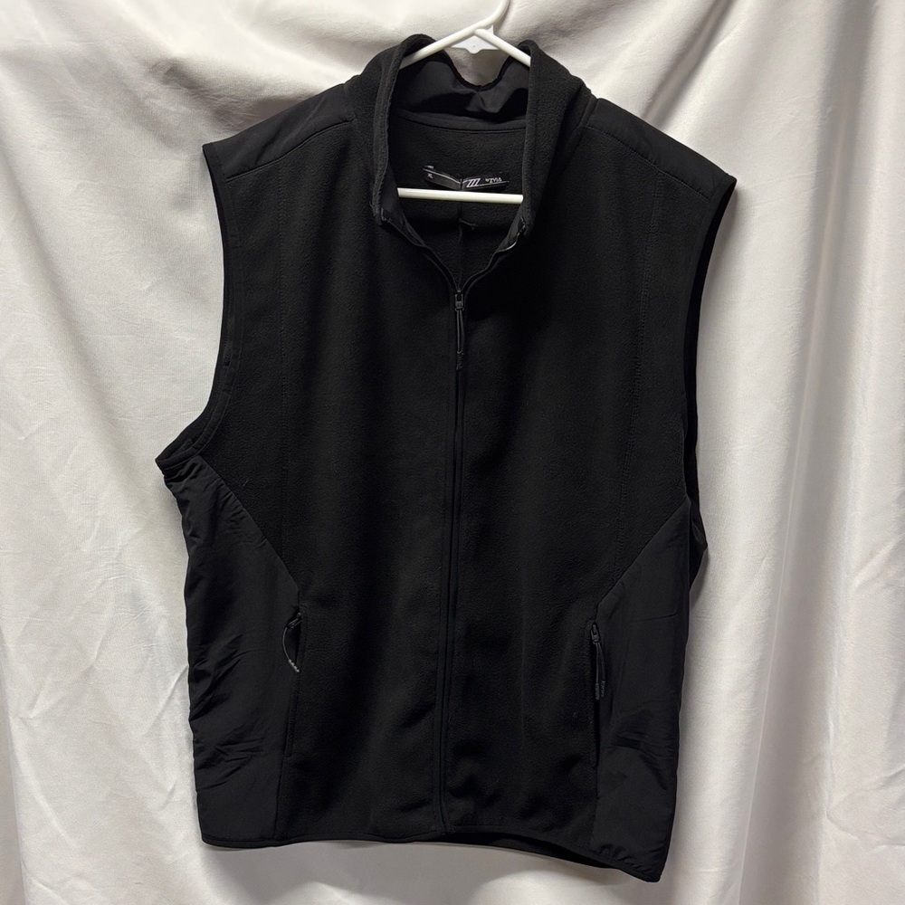 ZYIA NWT Men's Black Vest